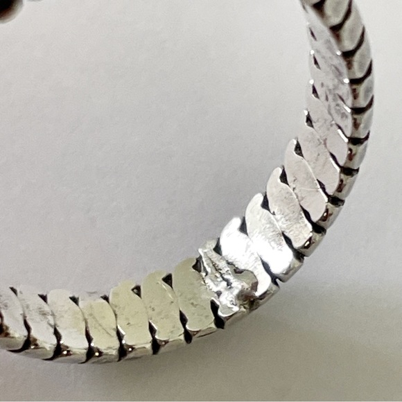 Sterling silver snake chain minimal band ring - Picture 6 of 8